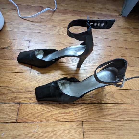 Enzo Angiolini black leather ankle strap heel size 9 - Picture 4 of 4